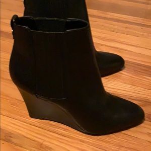 Sam Edelman Fall/Winter Black Leather Bootie